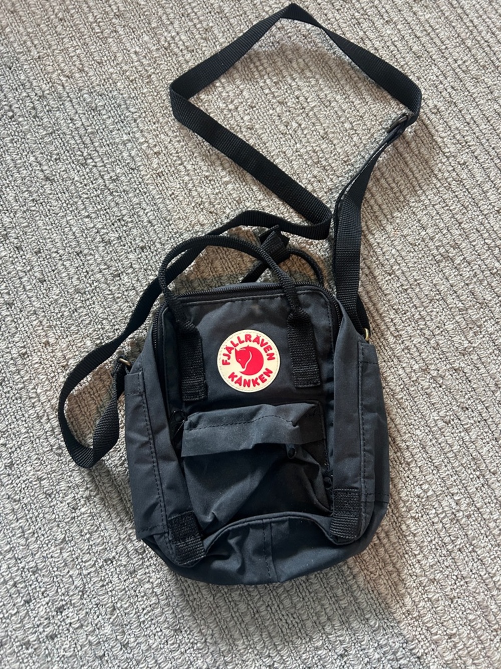 Fjallraven Kanken Small Crossbody Bag in Black with Red Logo